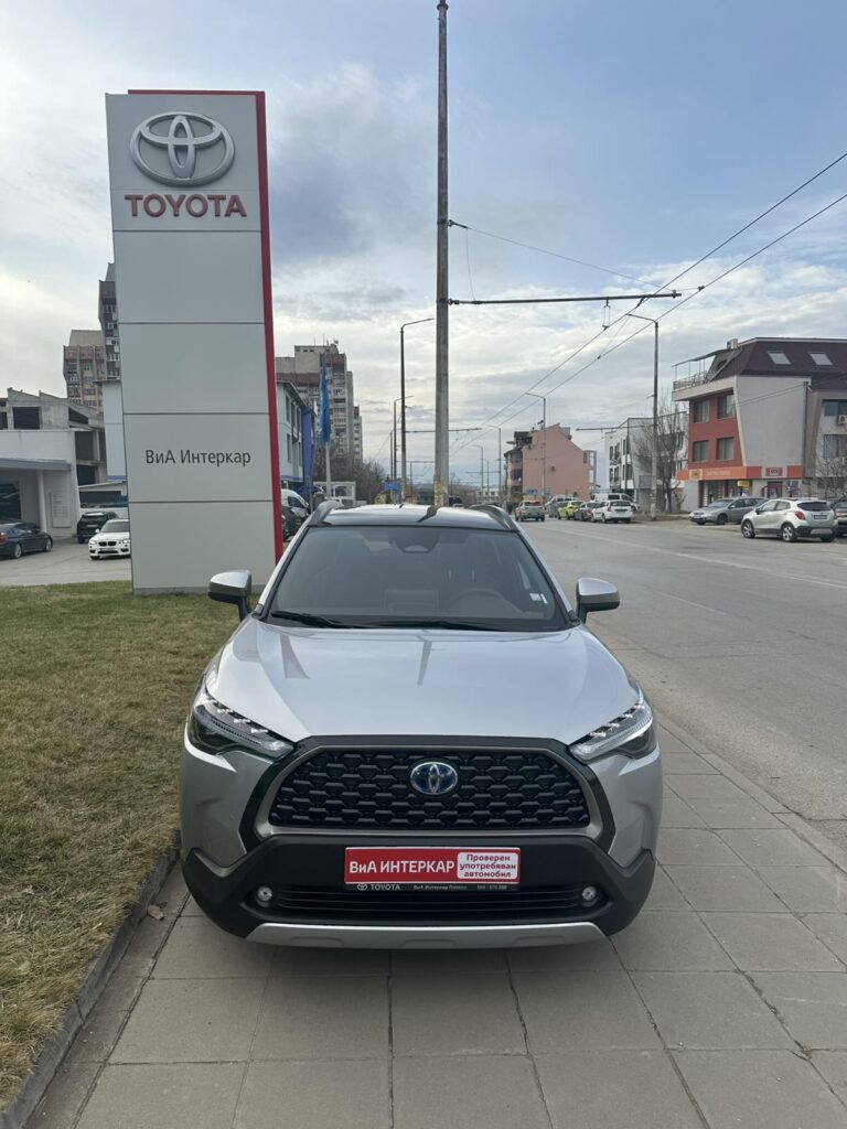 Toyota Corolla Cross 2.0 HEV AWD Luxury