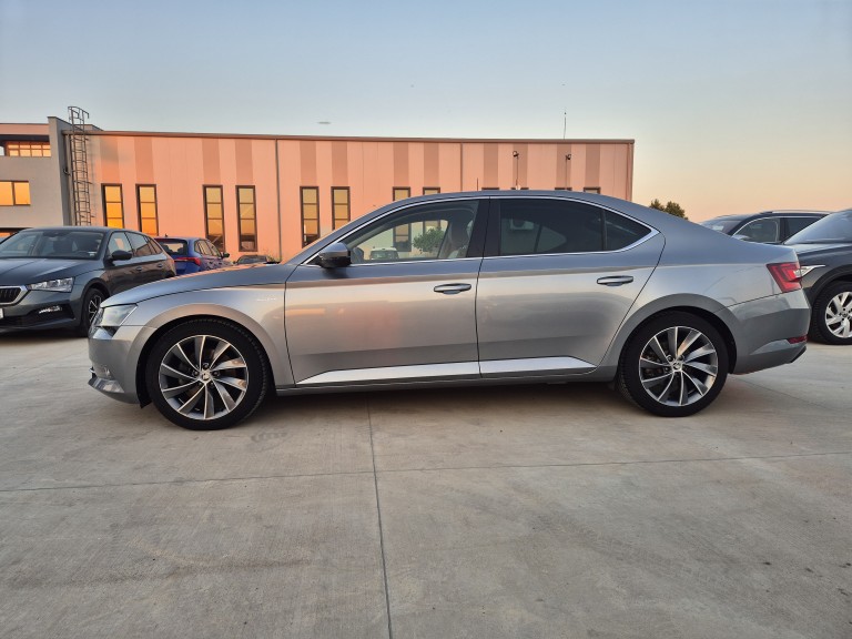 Skoda Superb L&K  4X4 190кс