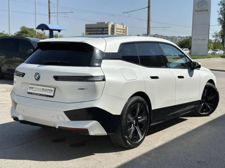 BMW iX xDrive50