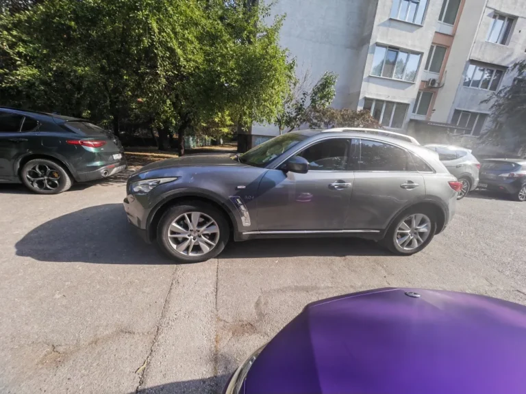 Infinity QX70
