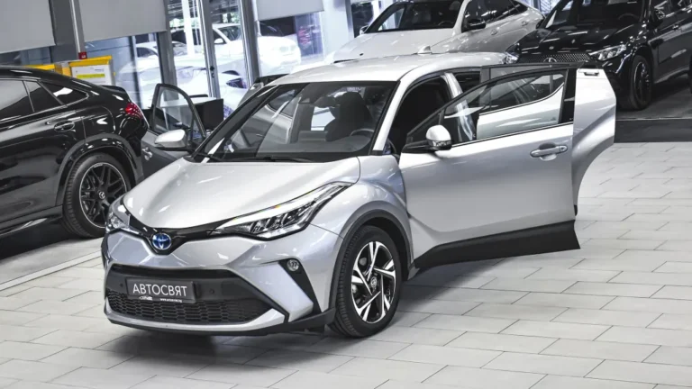 Toyota C-HR 2.0 Hybrid Club Automatic