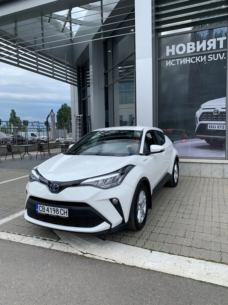 TOYOTA C-HR ГАРАЖНА КАТО НОВА