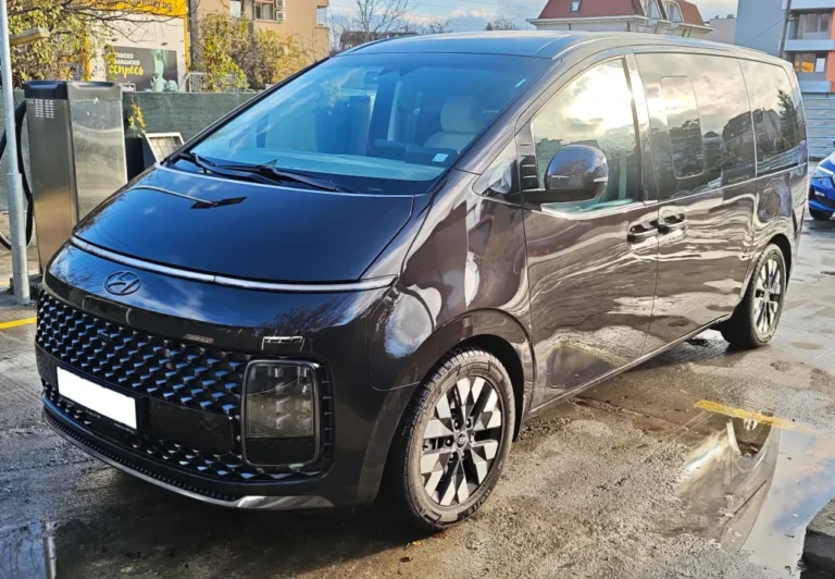 Hyundai Staria Premium 4×4  6+1
