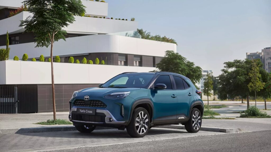 Петъчна топ оферта: Вземи Toyota Yaris Cross Hybrid Fancy с 3,33% лихва и подаръци!