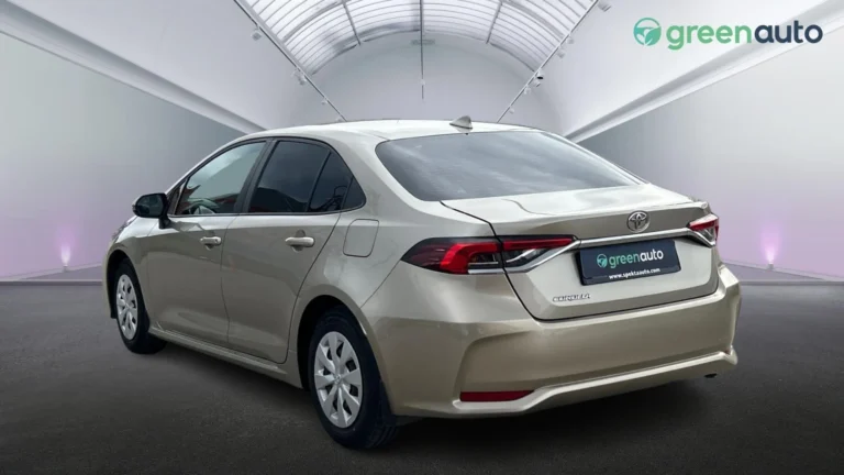 Toyota Corolla 1.5i M/T