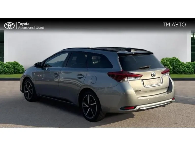 Toyota Auris 1.6P M/T FWD SOL