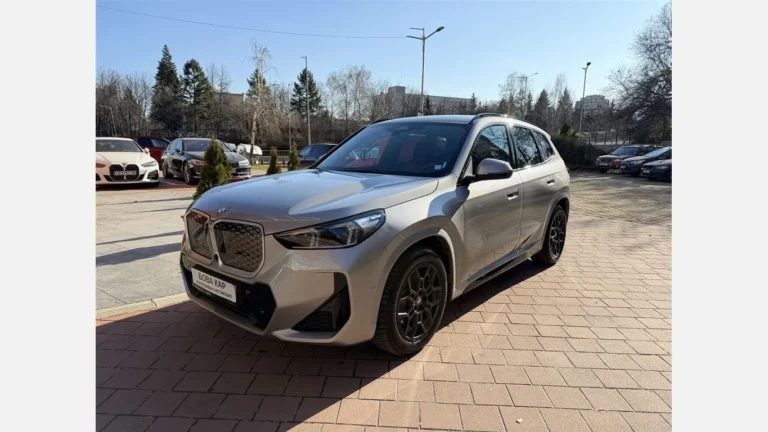 BMW iX1 xDrive30