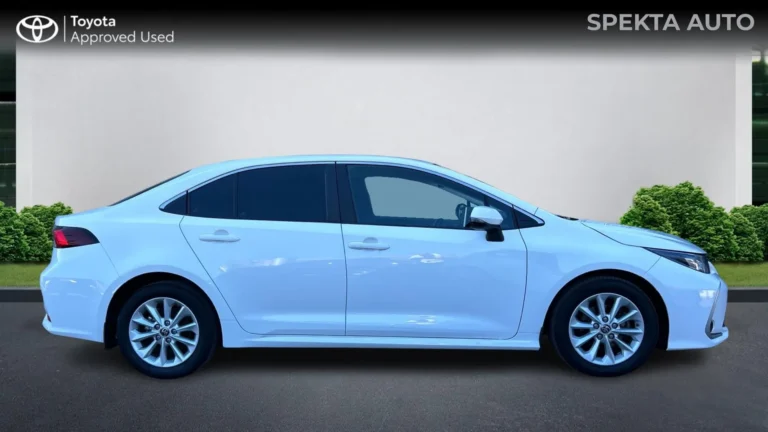 Toyota Corolla 1.5i A/T