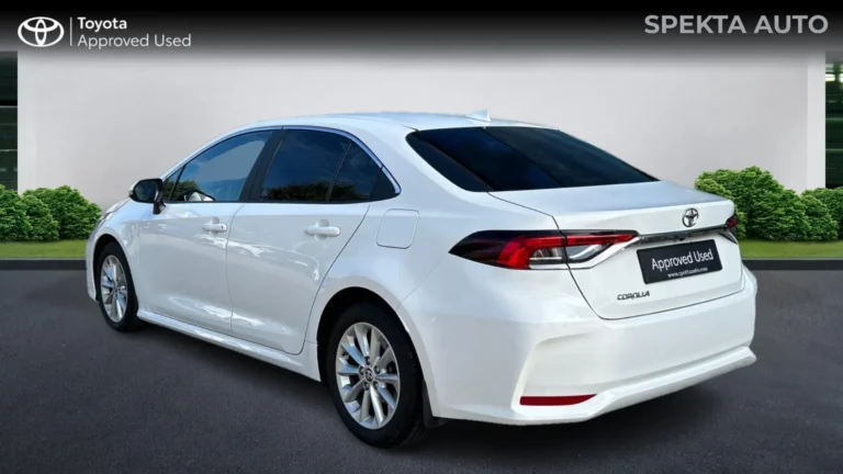 Toyota Corolla 1.5i  A/T