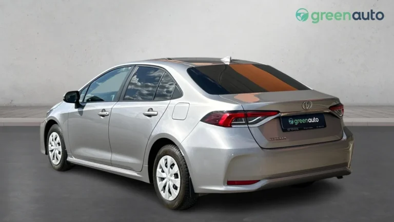 Toyota Corolla 1.5i M/T