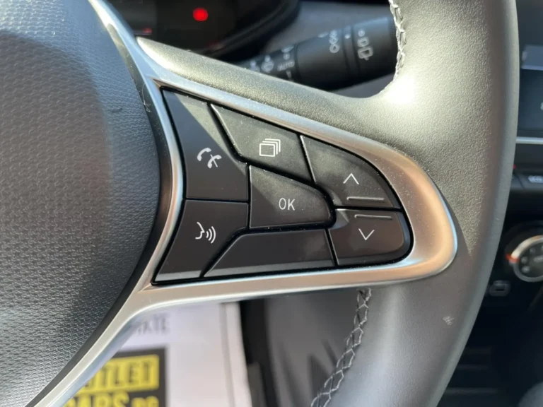 Renault Clio V Evolution +