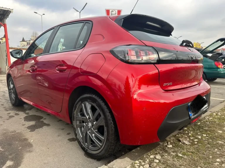 Peugeot 208