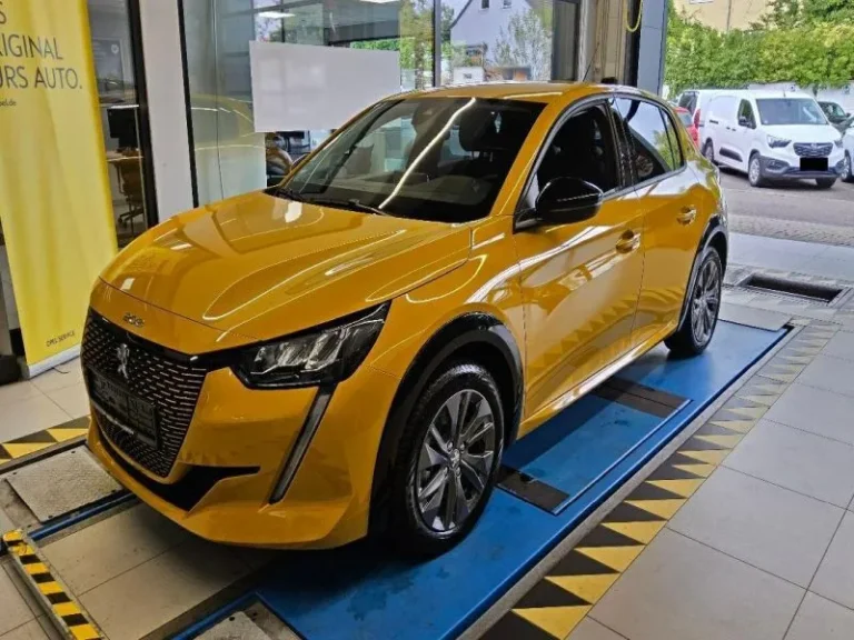 Peugeot e-208 Allure Pack