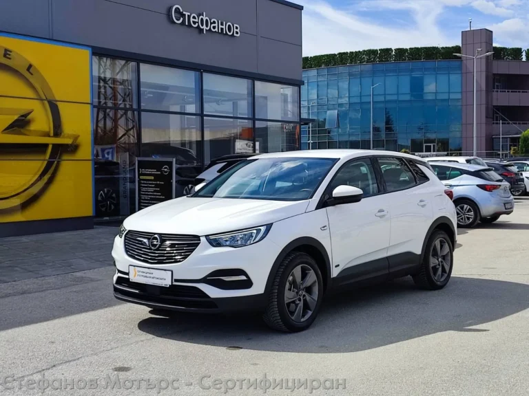 Opel Grandland X SUV 224к.с. Plug-In Hybrid