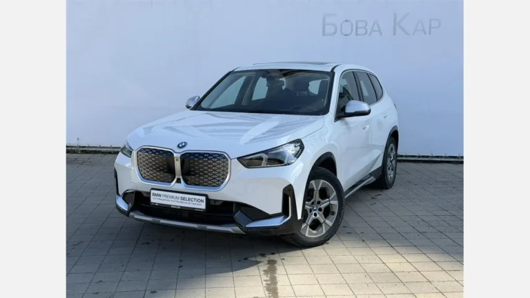 BMW iX1 xDrive30