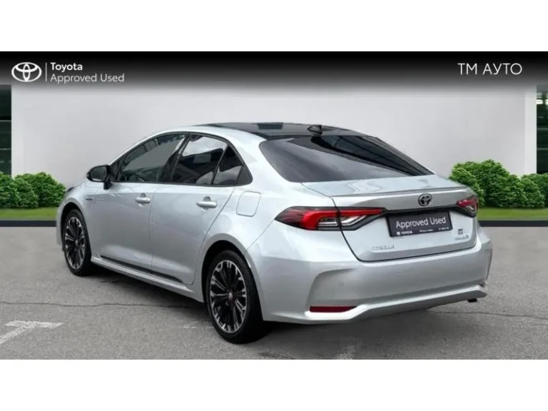 Toyota Corolla SDN 1.8HSD GR SPORT
