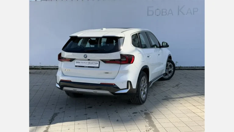 BMW iX1 xDrive30