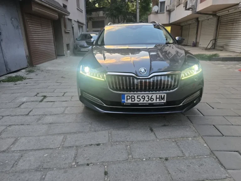 Skoda Superb plug-in