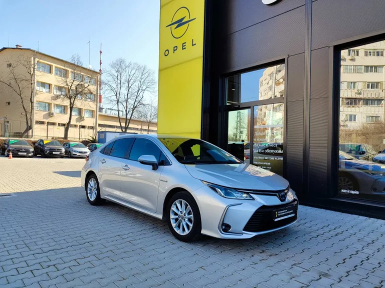 Toyota Corolla 4-вр. Седан 121к.с. Хибрид