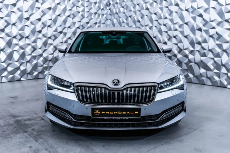Skoda Superb 2.0 TDI *LED*DSG*Подгрев
