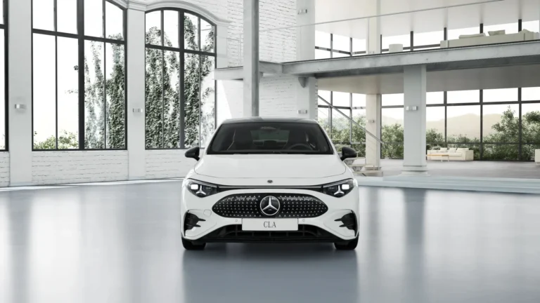 Mercedes-Benz CLA 350 4MATIC EQ