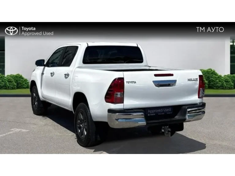 Toyota Hilux 2.4 D-4D AWD CVT EXECUTIVE