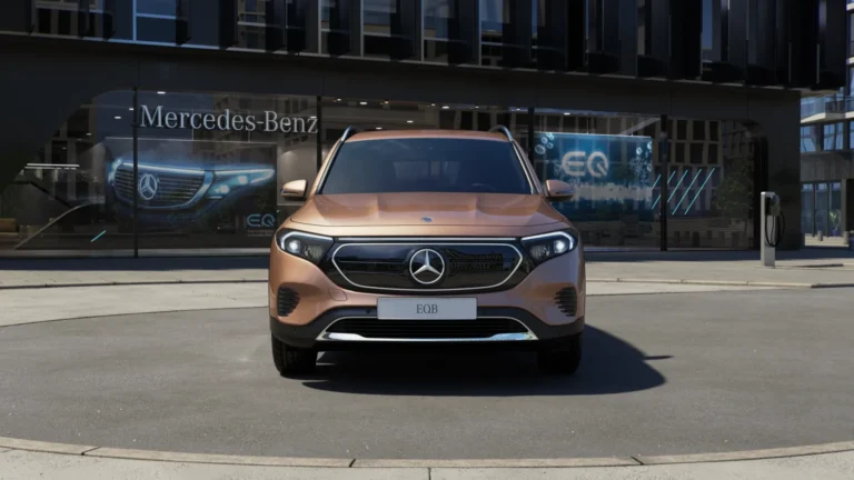 Mercedes-Benz EQB 300 4MATIC 6+1