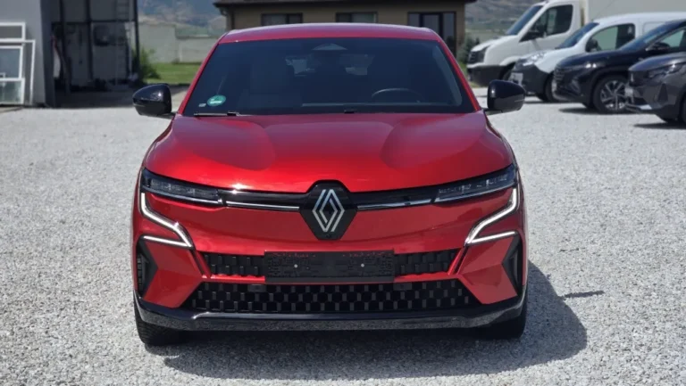 Renault Megane *ГАРАНЦИОНЕН* ТЕРМОПОМПА* EV60* E-TECH* TECHNO*