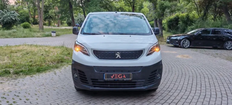PEUGEOT eEXPERT