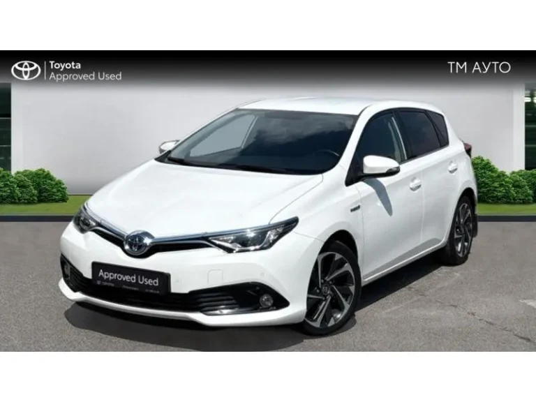 Toyota Auris HB 1.8HSD LUNA