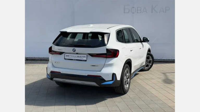 BMW iX1 xDrive30