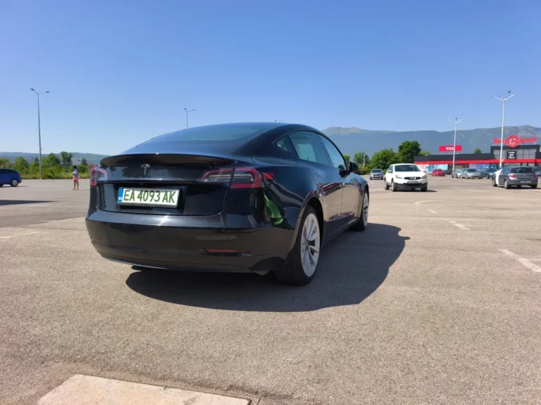 Tesla model 3