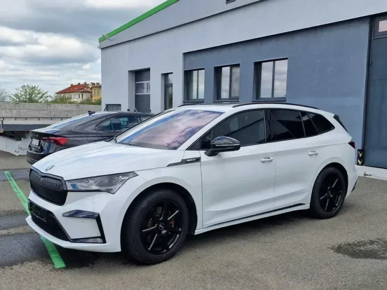 Skoda Enyaq Sportline iV80 Matrix lights Heat Pump