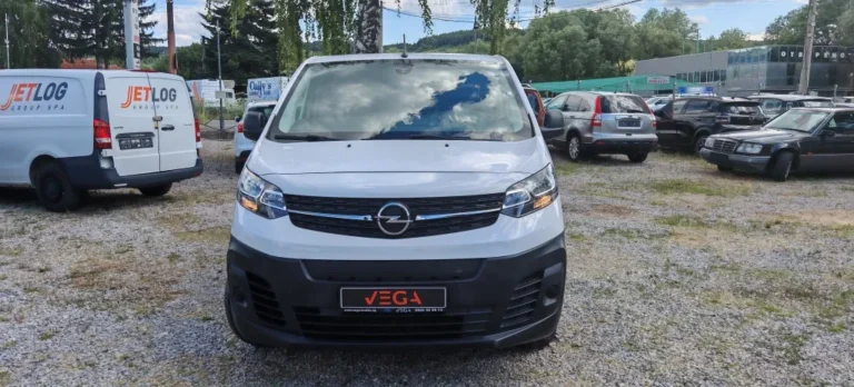 OPEL VIVARO NovA 17000KM.