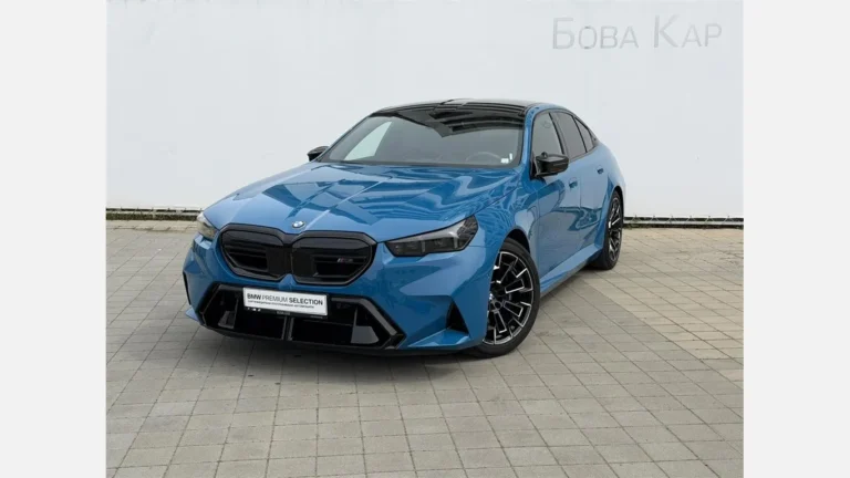 BMW M5 Sedan