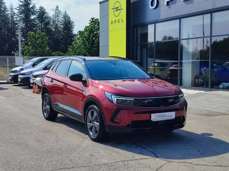 Opel Grandland X SUV 131к.с. Бензин