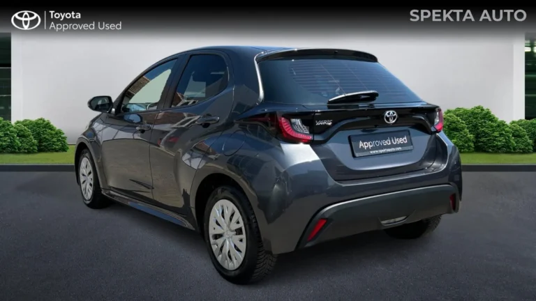 Toyota Yaris 1.5i M/T