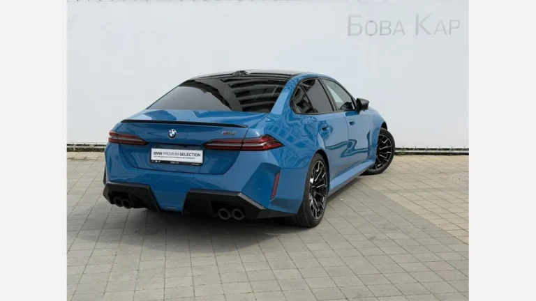 BMW M5 Sedan
