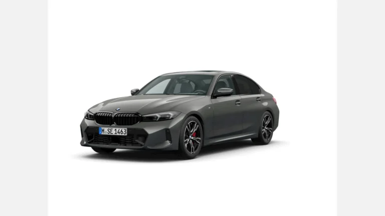 BMW 330i xDrive Sedan