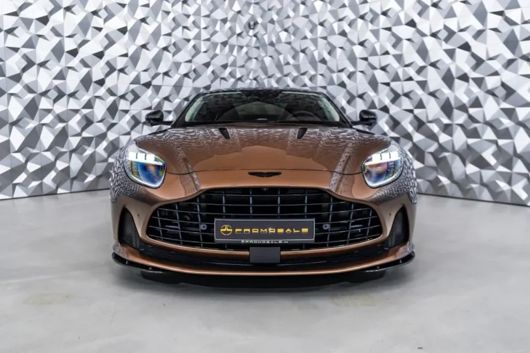Aston martin DB12 Coupe