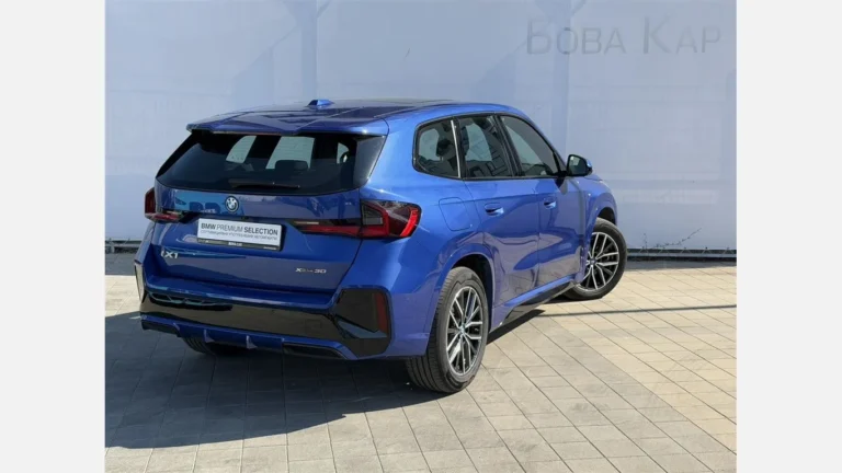 BMW iX1 xDrive30