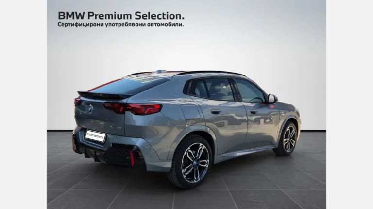 BMW iX2 xDrive30