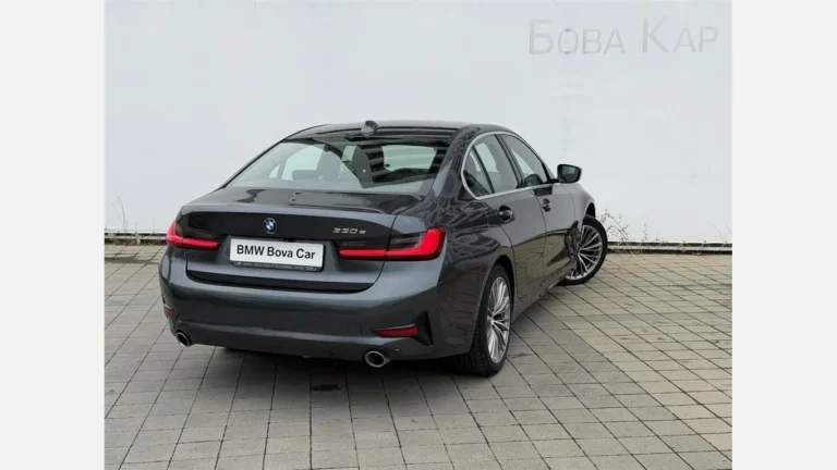 BMW 330e