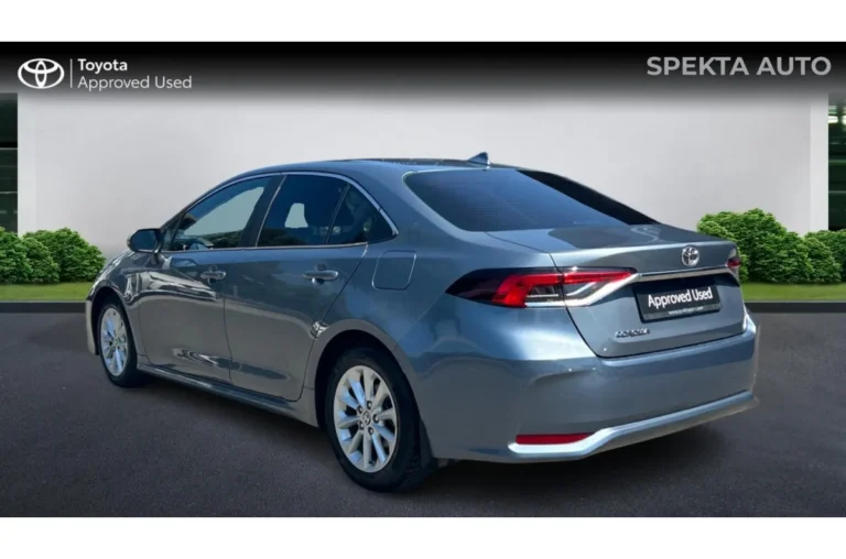 Toyota Corolla 1.5 А/Т