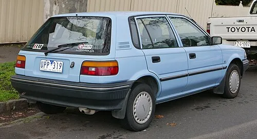1989 toyota corolla (ae92) cs 5 door hatchback (2015 07 14) 02 (2)