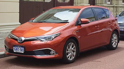 2018 toyota corolla (zwe186r) hybrid hatchback (2018 10 22) 01