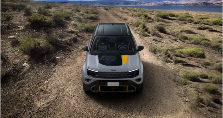 JEEP AVENGER THE NORTH FACE