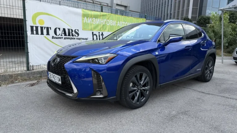 Lexus UX 250 F-Sport Hybrid 4x4 в Гаранция