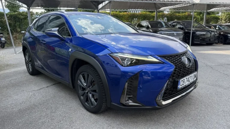 Lexus UX 250 F-Sport Hybrid 4×4 в Гаранция