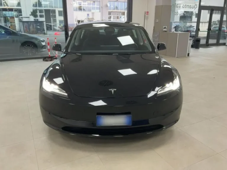 Tesla Model 3 Highland Standard Range